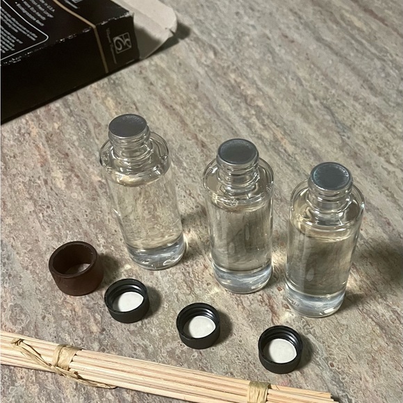 New Tahitian Vanilla set of three diffusers - Picture 8 of 16